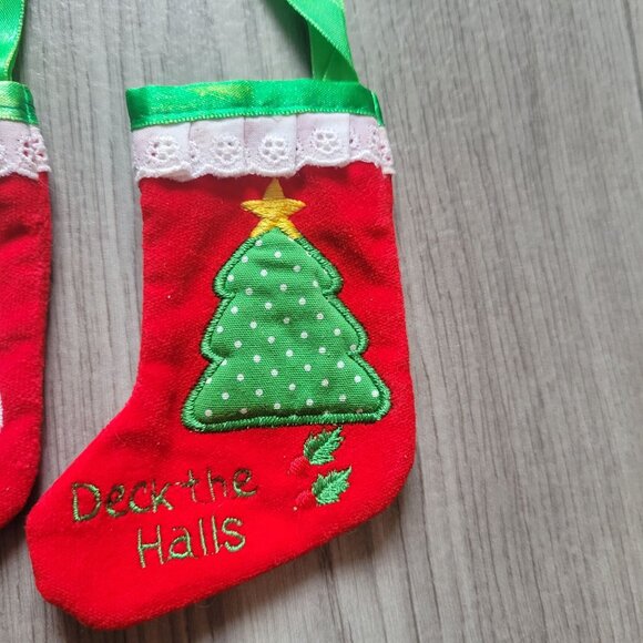 Vintage Dakin Mini Christmas Stockings With Embroidery & Lace - Picture 3 of 6